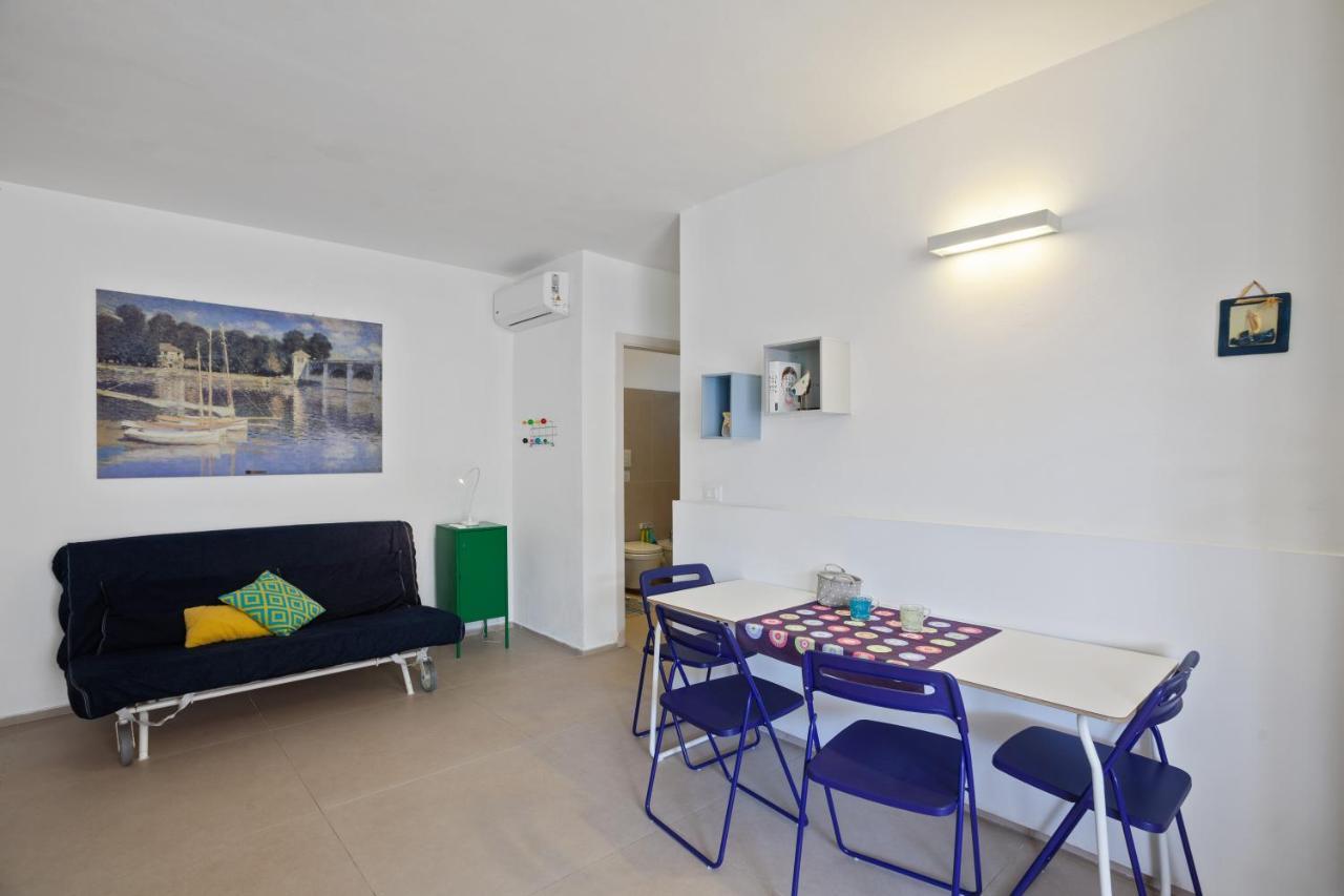 Casalmare Apartments One Step From The Sea Mola di Bari Exterior photo