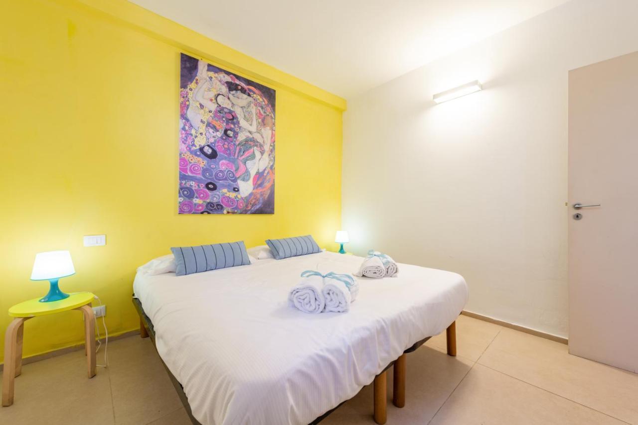 Casalmare Apartments One Step From The Sea Mola di Bari Exterior photo