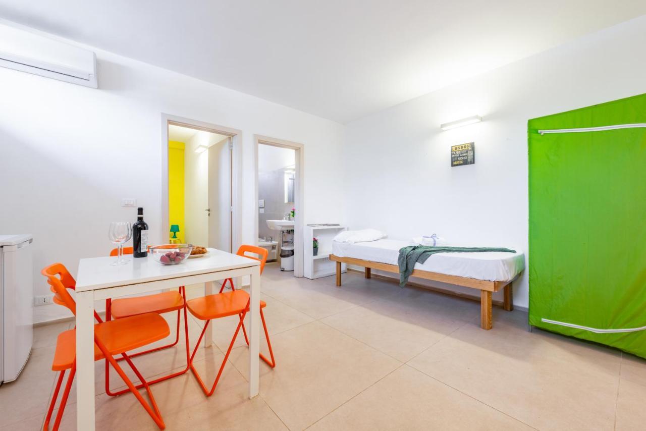 Casalmare Apartments One Step From The Sea Mola di Bari Exterior photo