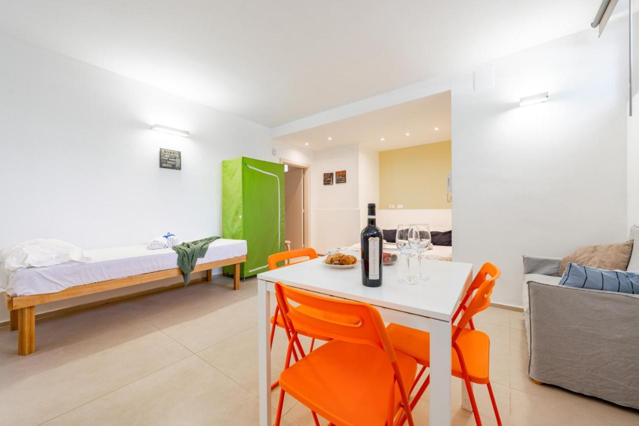 Casalmare Apartments One Step From The Sea Mola di Bari Exterior photo